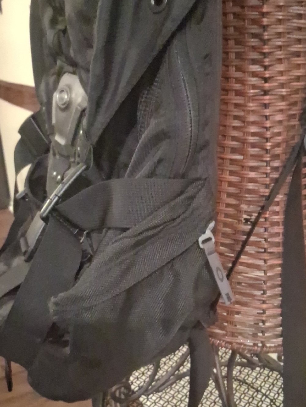 Oakley Rugged Backpack - Picture 2 of 7
